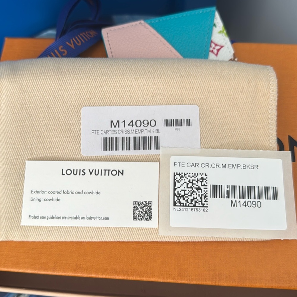 Louis Vuitton x Takashi Murakami Card Holder - Picture 9 of 15